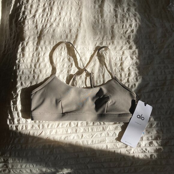 ALO Yoga Other - Alo Airlift Intrigue Bra
